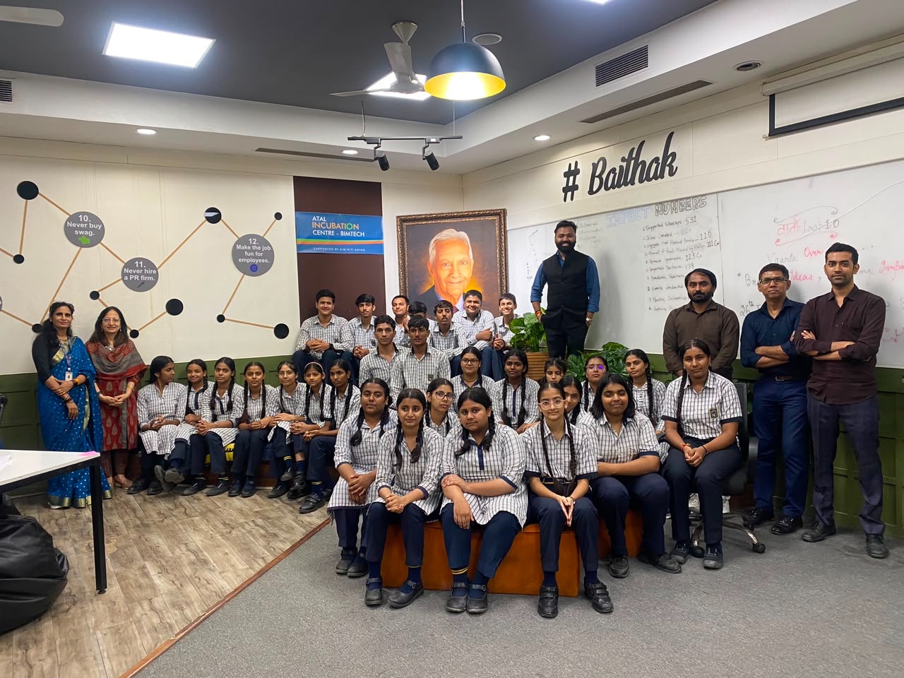 BaithakX Crowd Engagement